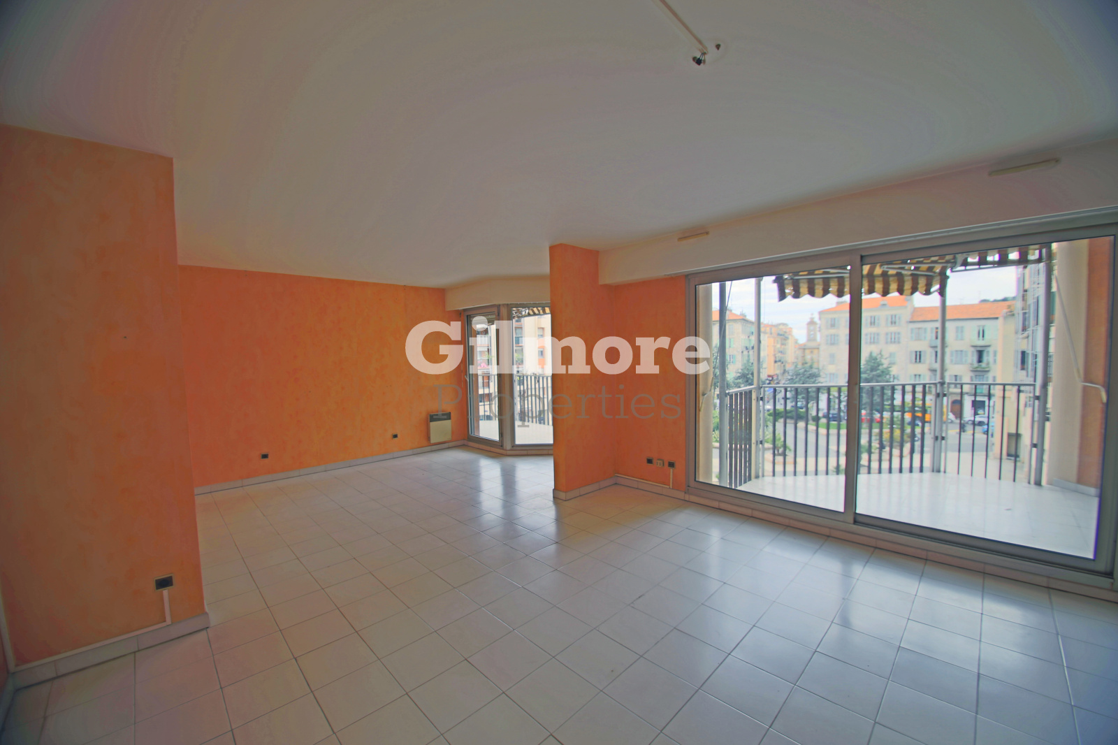 Vente RARE! 4/5 pièces 111m² place cigalusa / Arson, en étage avec